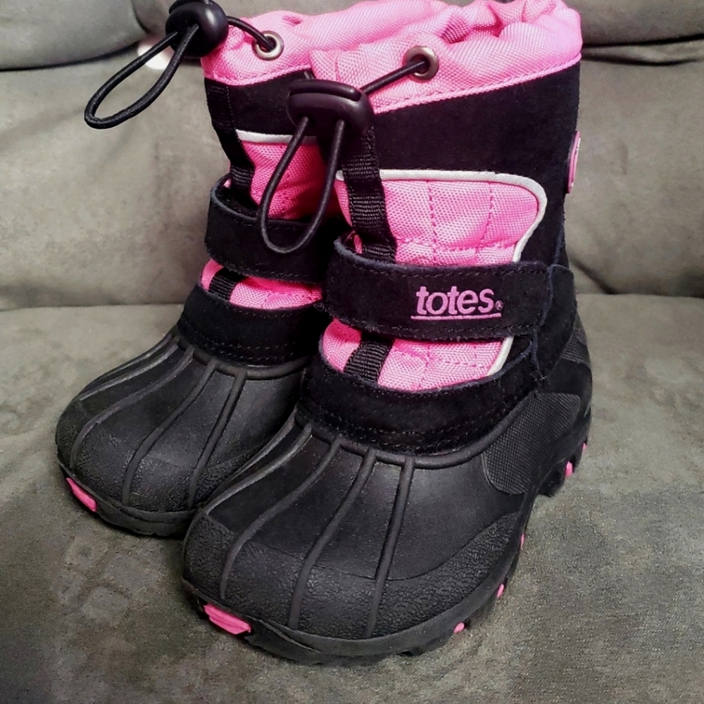 Totes toddler snow boots size 5